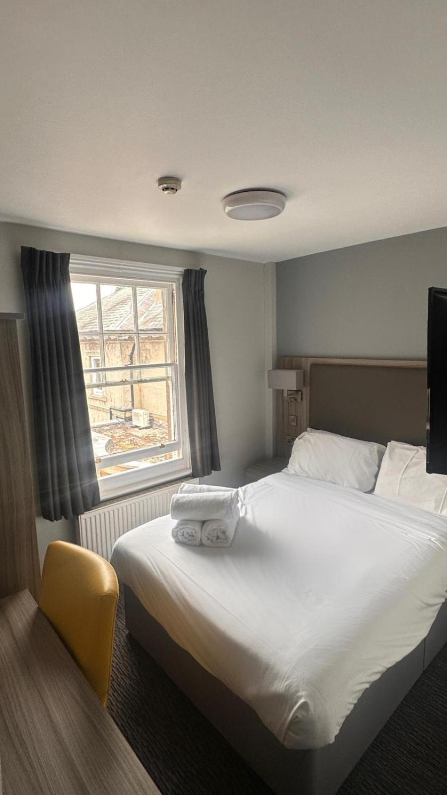St Andrews Town Hotel Droitwich Kültér fotó