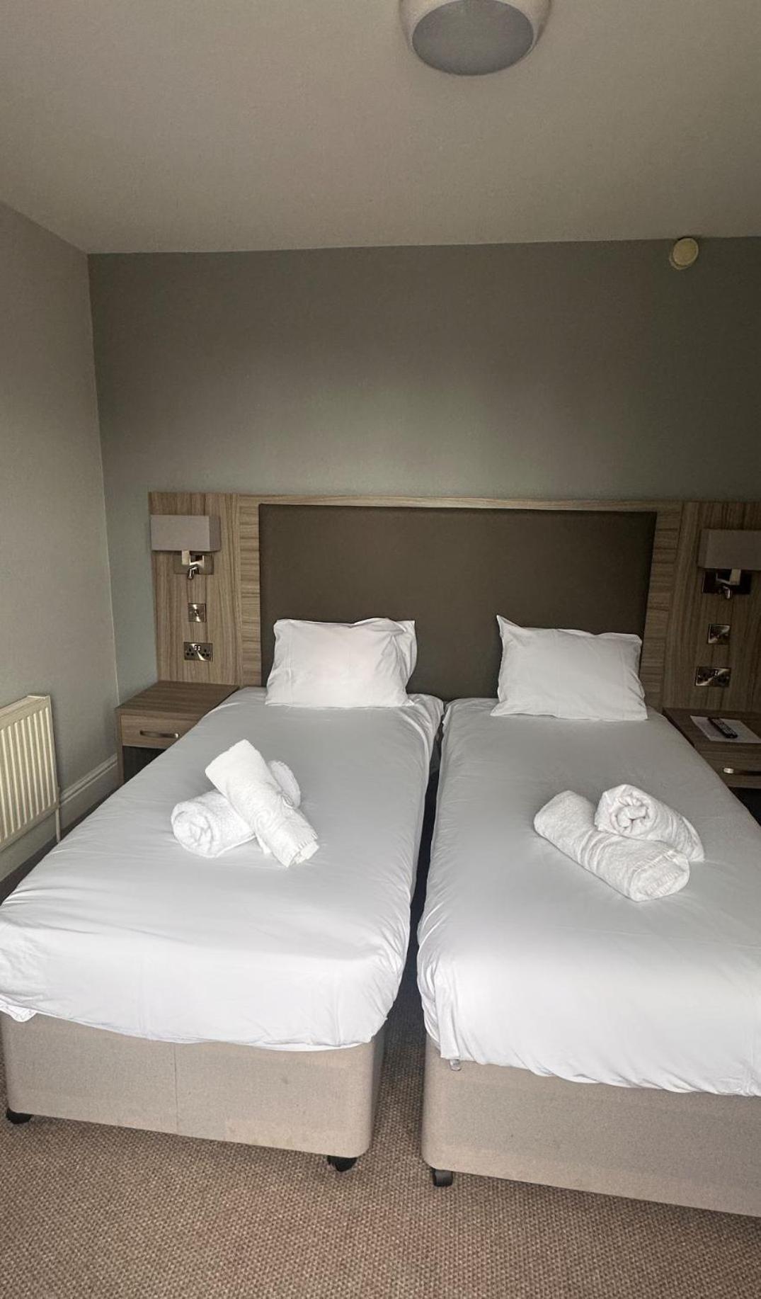 St Andrews Town Hotel Droitwich Kültér fotó