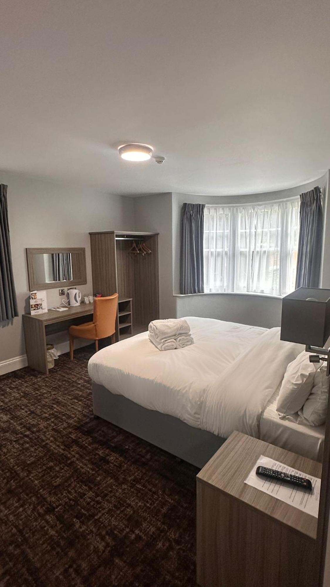 St Andrews Town Hotel Droitwich Kültér fotó