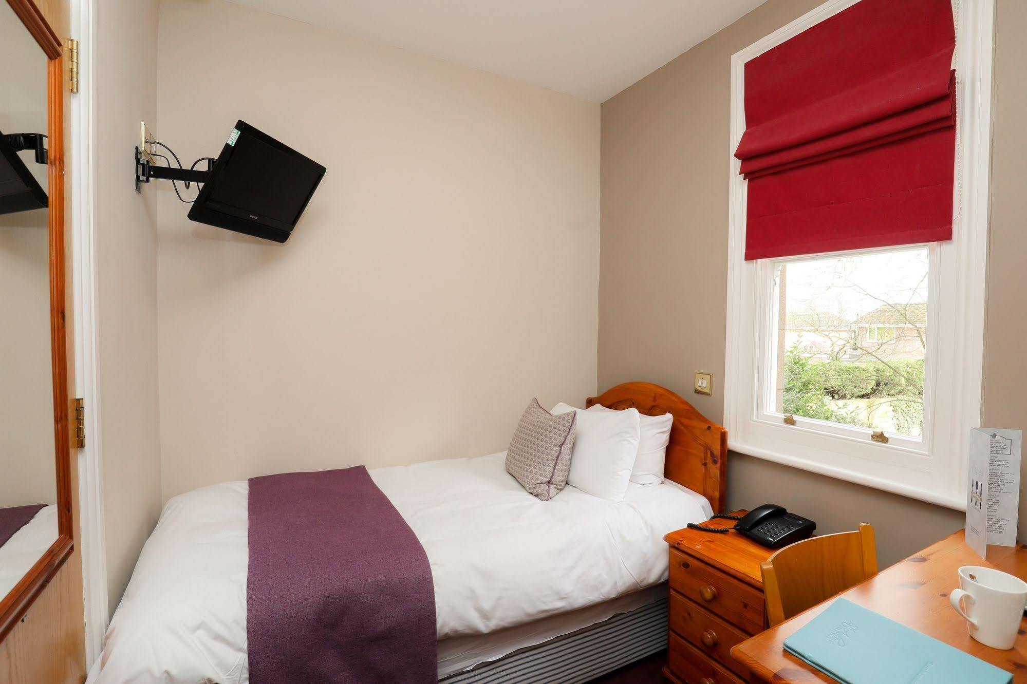 St Andrews Town Hotel Droitwich Kültér fotó